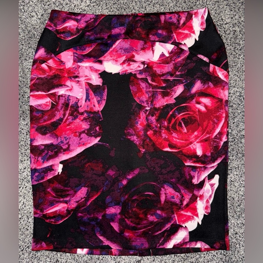 Body Central Floral Black and Pink Women's Skirt size Large